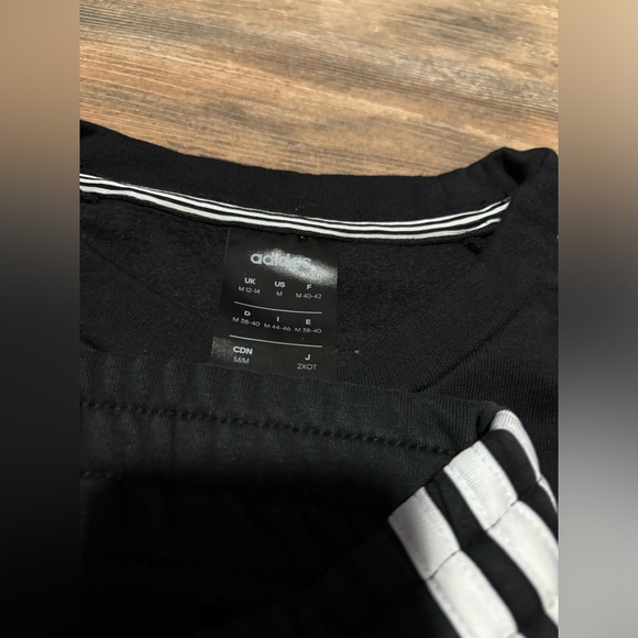 Euc Adidas set - Picture 5 of 5